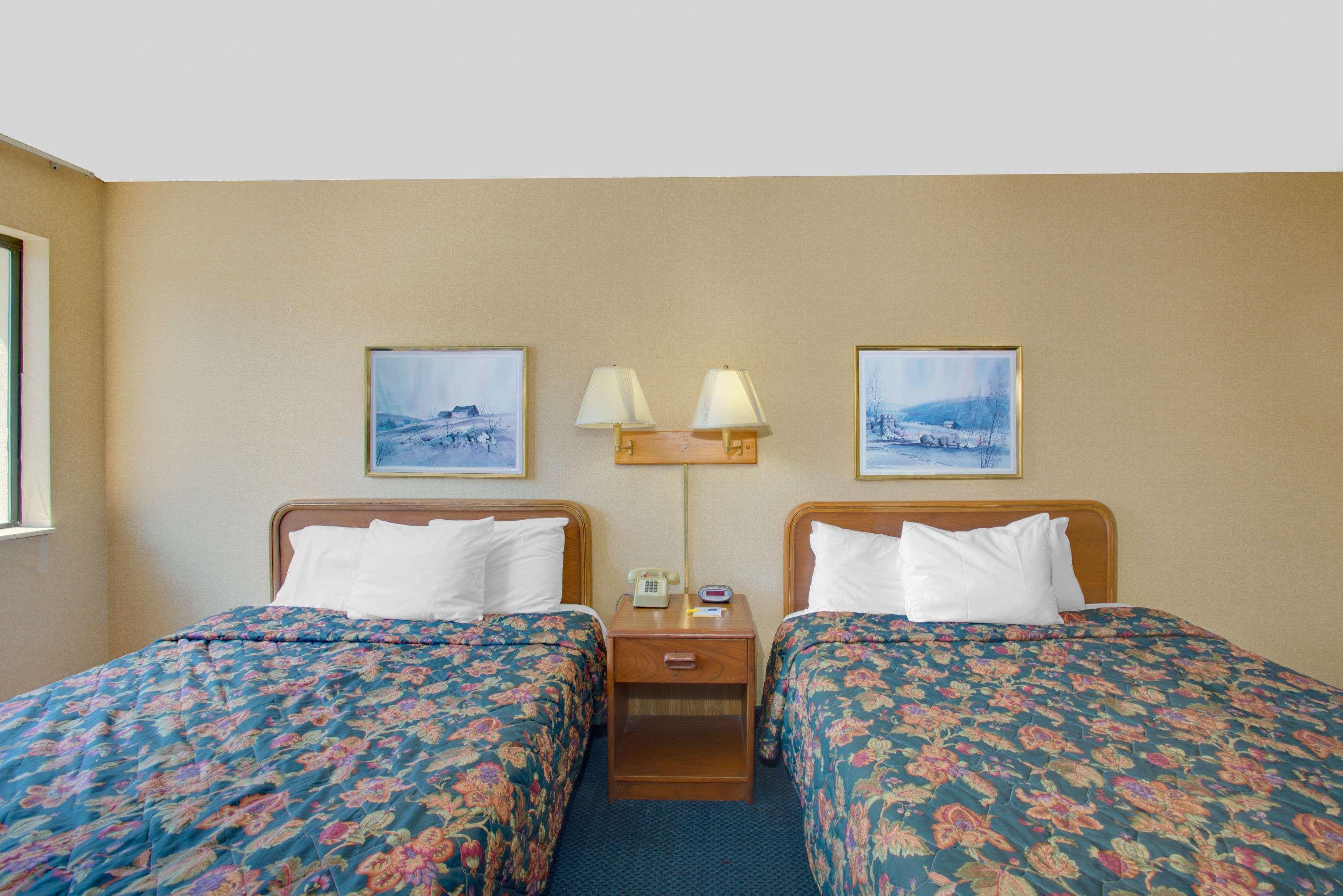 Days Inn By Wyndham Auburn/Finger Lakes Region מראה חיצוני תמונה
