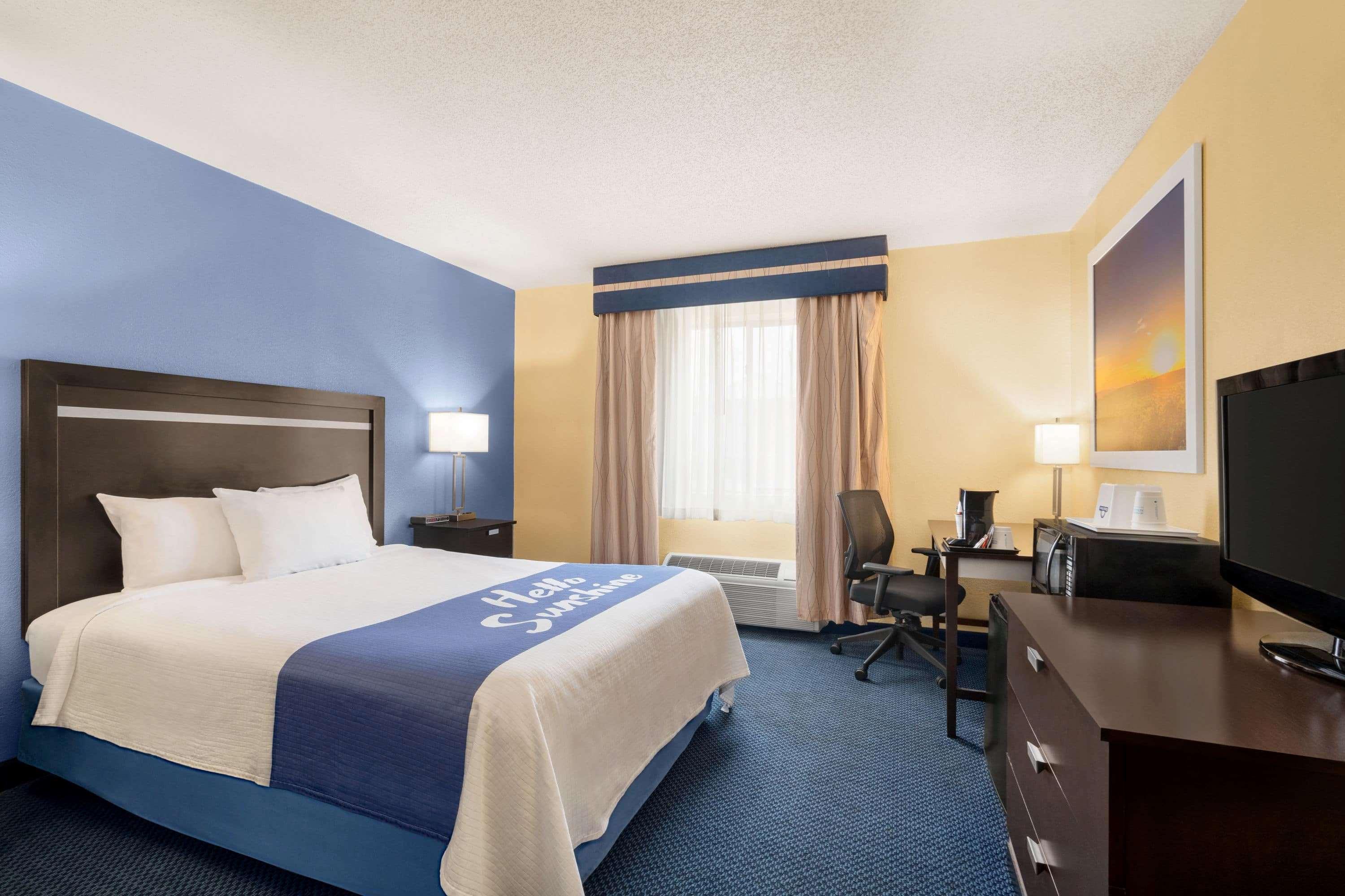 Days Inn By Wyndham Auburn/Finger Lakes Region מראה חיצוני תמונה