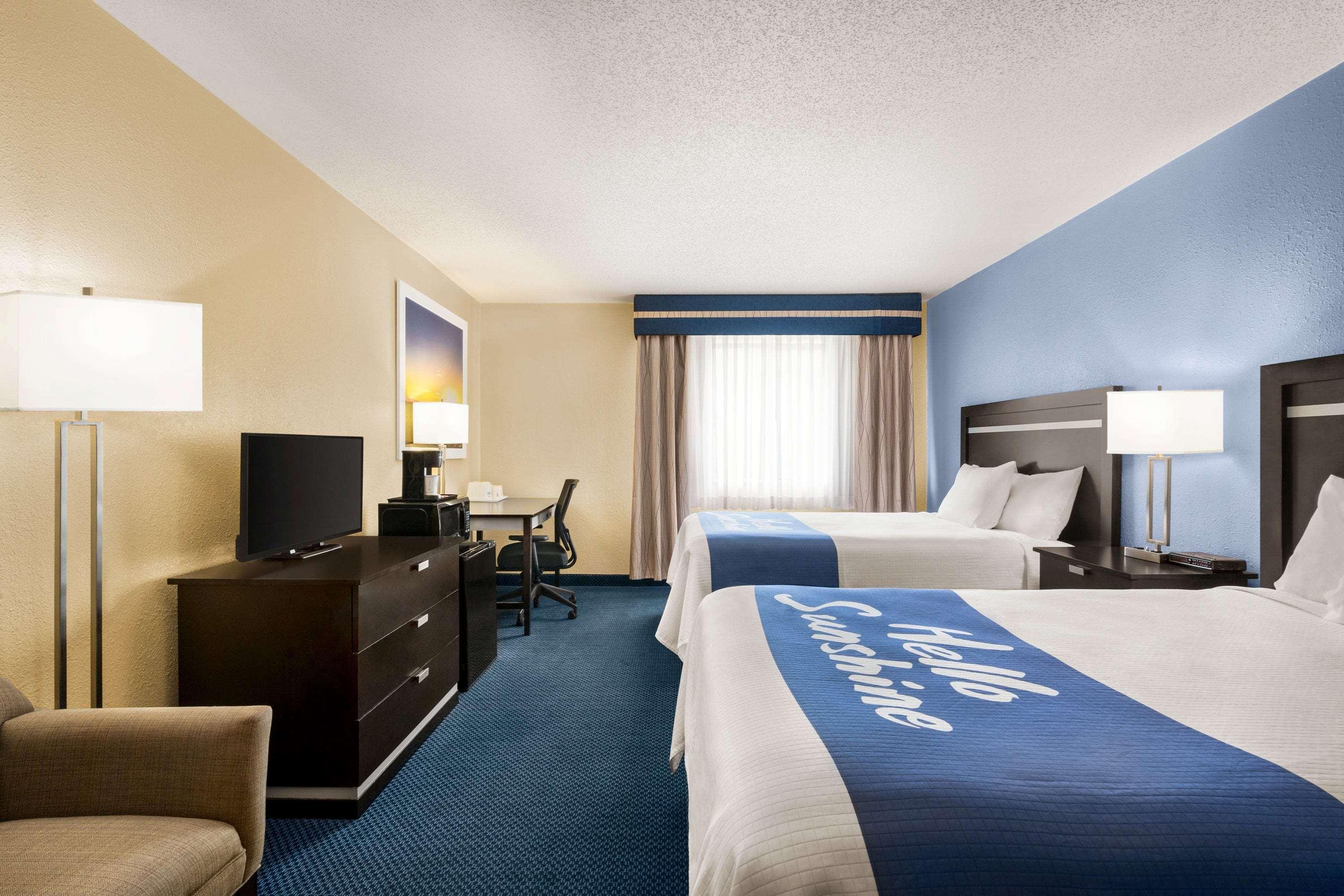 Days Inn By Wyndham Auburn/Finger Lakes Region מראה חיצוני תמונה