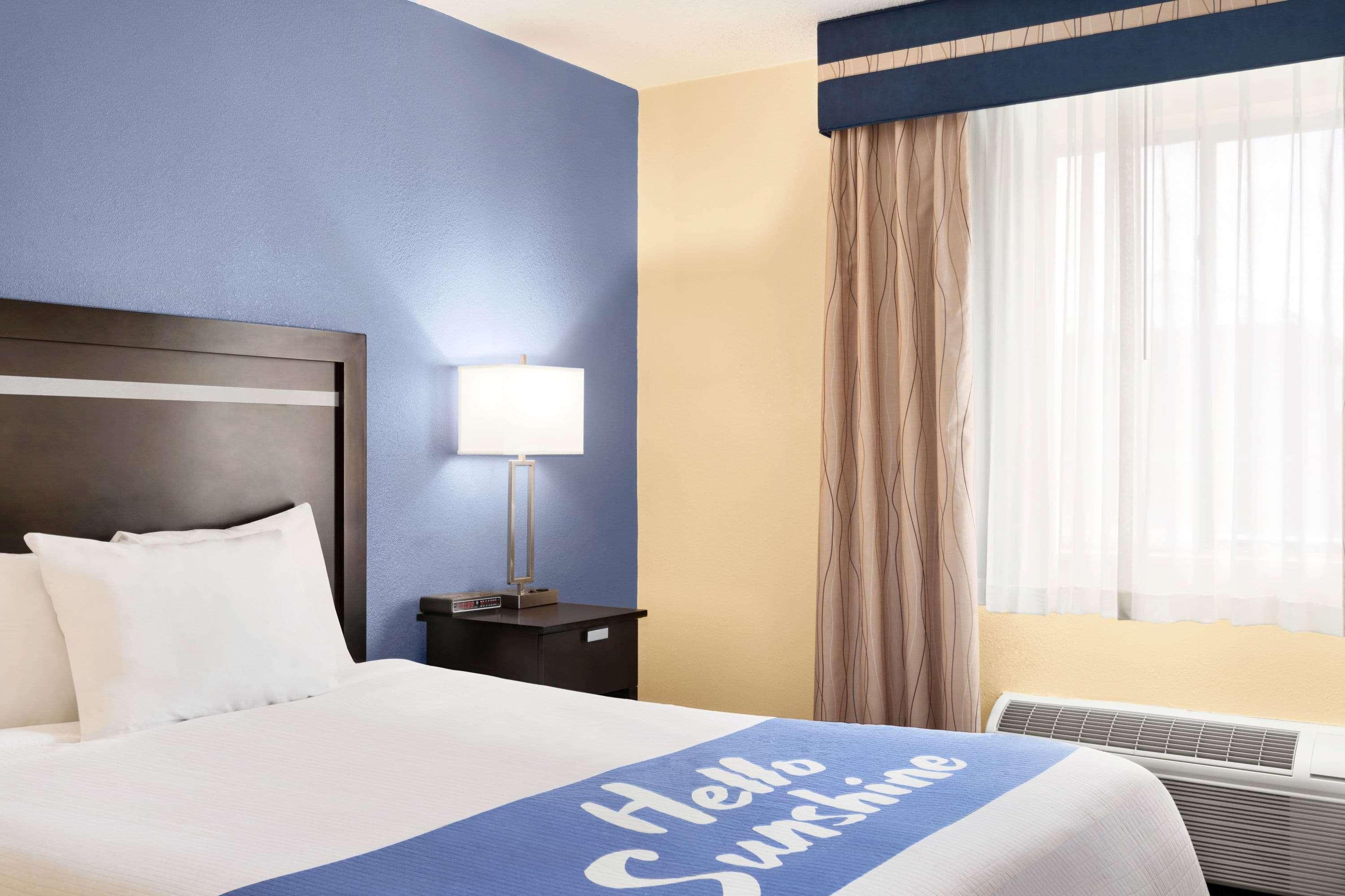Days Inn By Wyndham Auburn/Finger Lakes Region מראה חיצוני תמונה