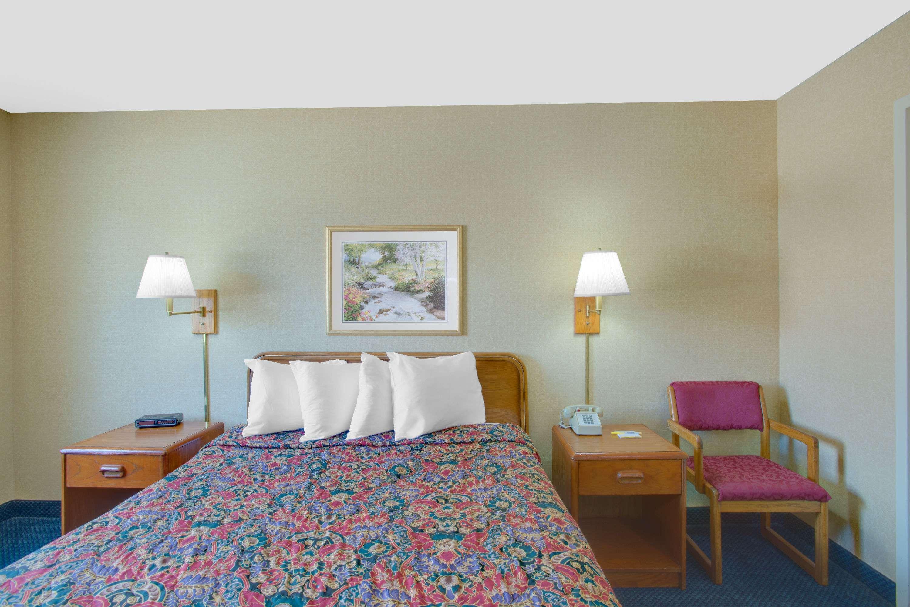 Days Inn By Wyndham Auburn/Finger Lakes Region מראה חיצוני תמונה