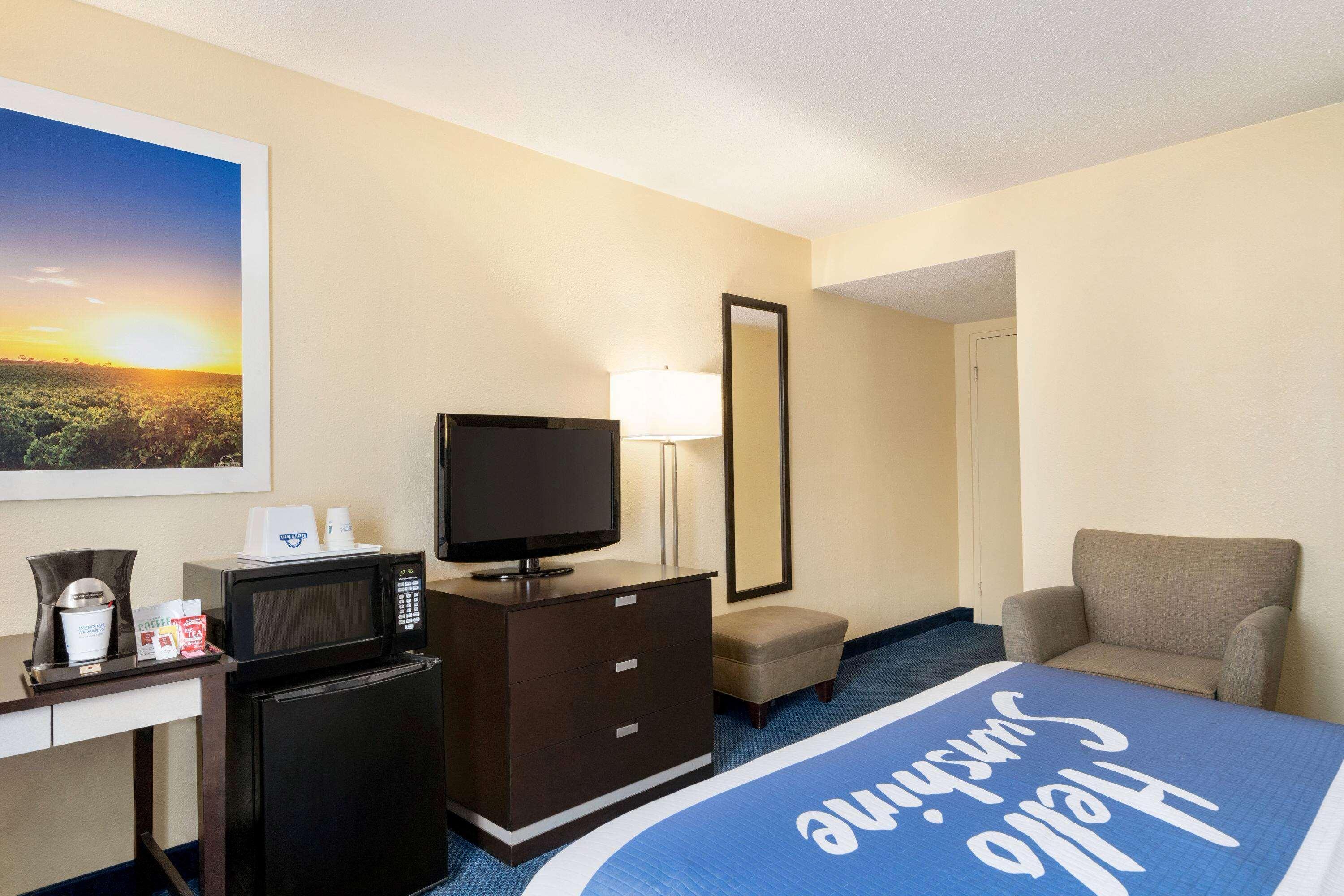 Days Inn By Wyndham Auburn/Finger Lakes Region מראה חיצוני תמונה