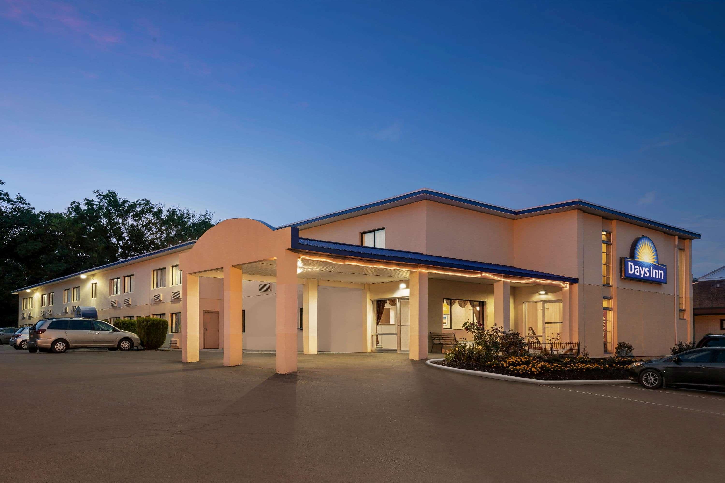 Days Inn By Wyndham Auburn/Finger Lakes Region מראה חיצוני תמונה