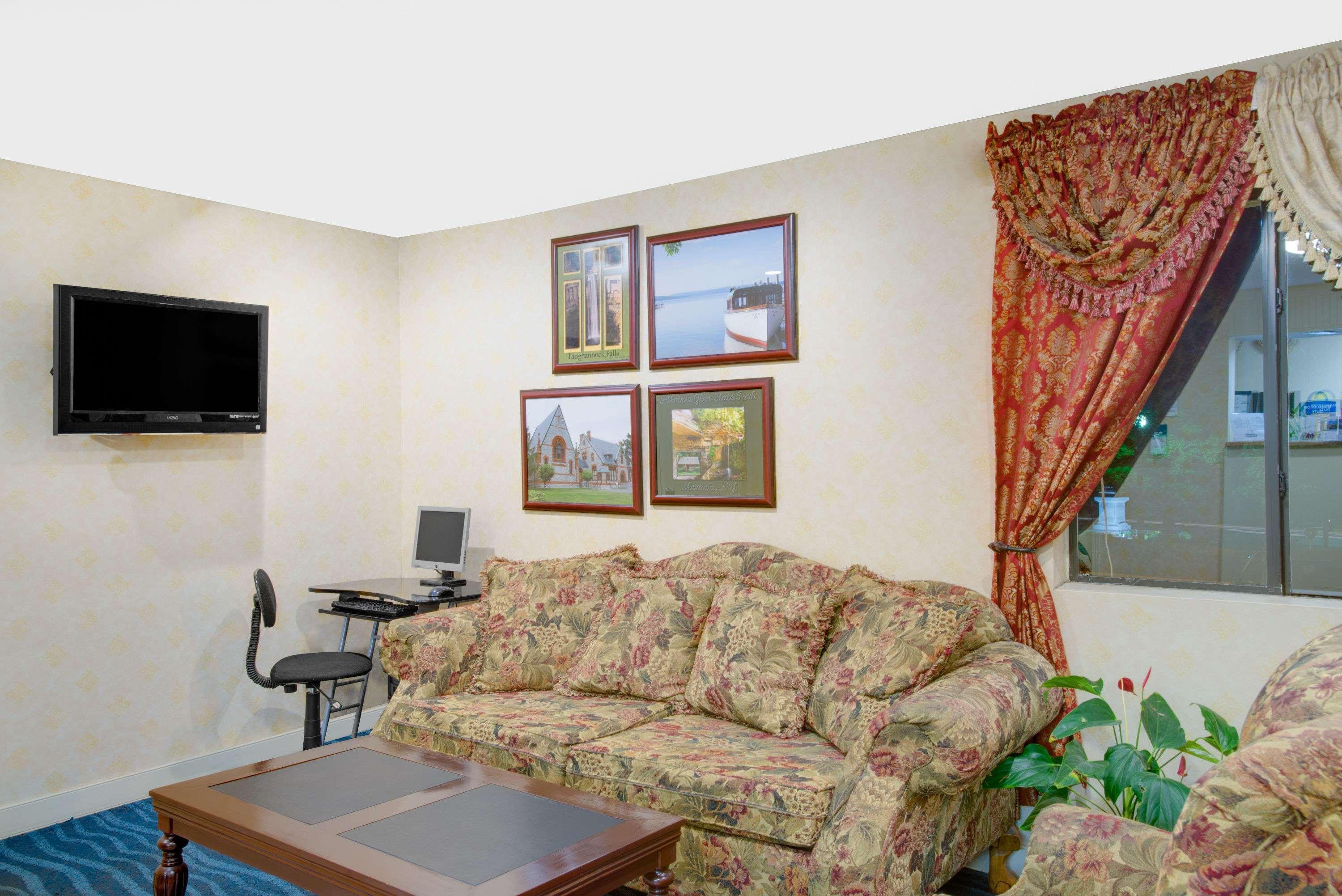 Days Inn By Wyndham Auburn/Finger Lakes Region מראה חיצוני תמונה
